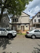 Building Photo - 89 Hurlburt St