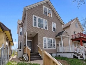 Building Photo - 3123-3125 W Garfield Ave