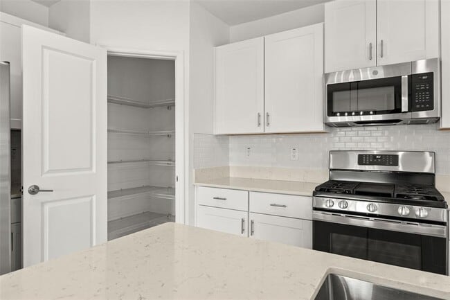 Building Photo - 35080 Ackley Trce