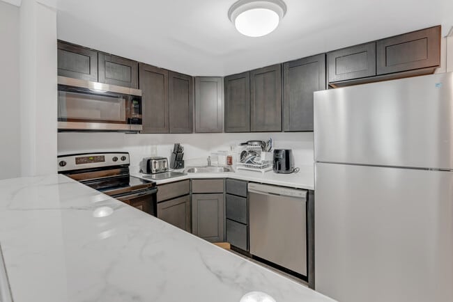 Building Photo - Llanerch Place Apartments