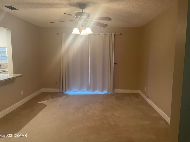 Foto del edificio - 261 Manhattan Way