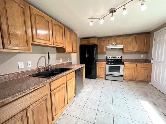 Foto del edificio - 1611 E Idell St