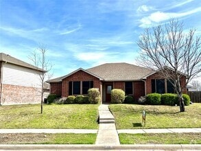 Building Photo - 2906 Lake Vista Dr