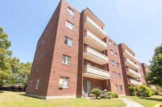 Building Photo - Heritage Place Apartments