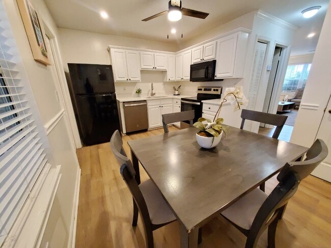 Foto del edificio - 2039 Rondo St