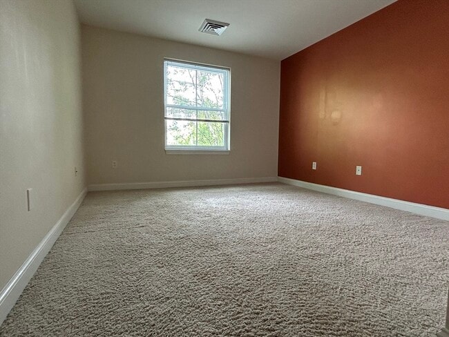Building Photo - 318 Rindge Ave