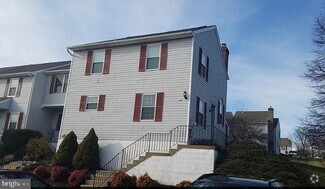 Building Photo - 500 Stratford Ct