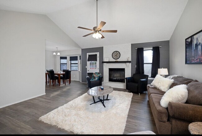 Foto del edificio - 2207 S Nettleton Ave