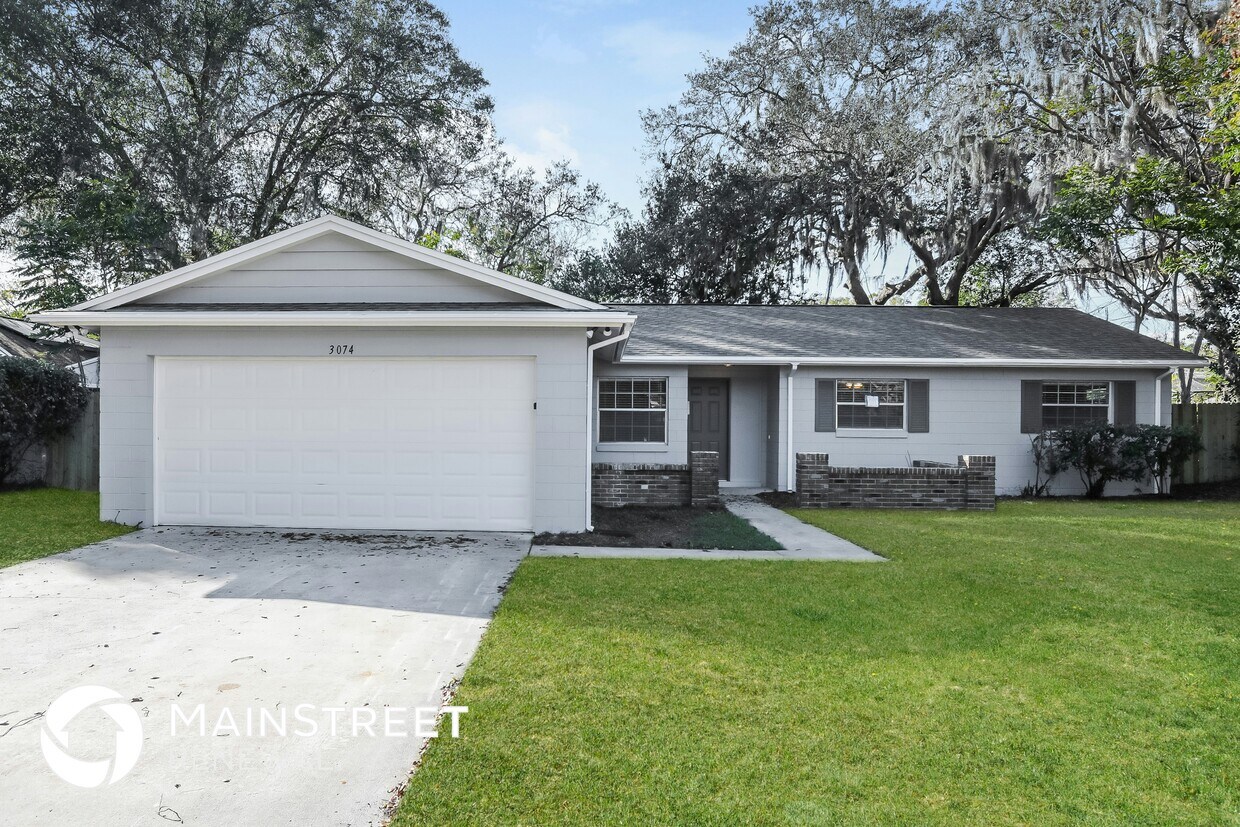 Foto principal - 3074 Riverbrook Dr