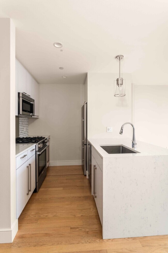 Foto del edificio - 242 Elizabeth St