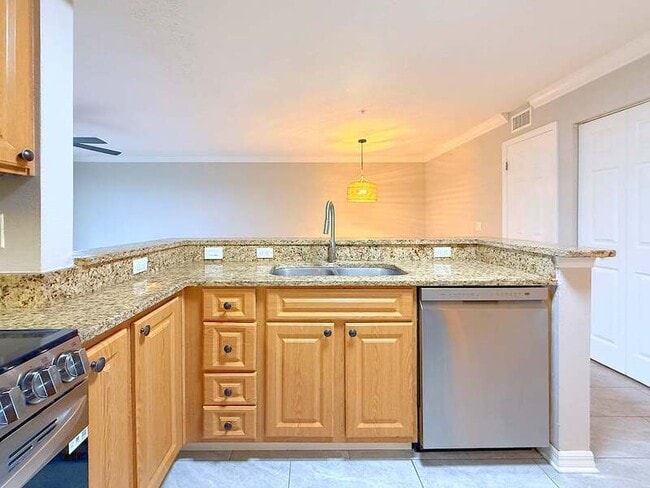 Building Photo - 2400 Feather Sound Dr