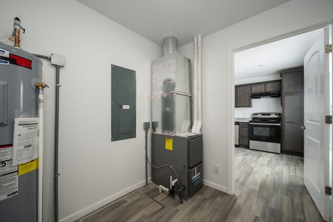 Building Photo - 1012 - 1014Escape St. Boyne City, MI 49712