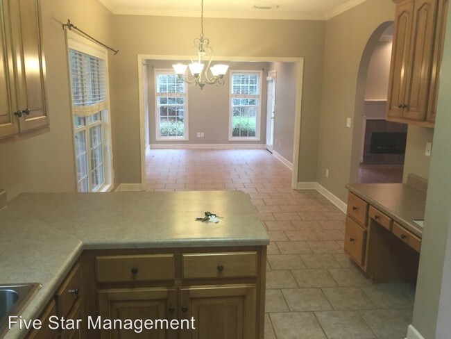 Foto del edificio - 3875 Seven Oaks Dr