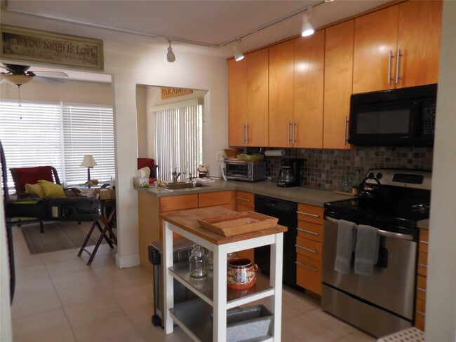 Foto del edificio - 3050 NW 1st Ave