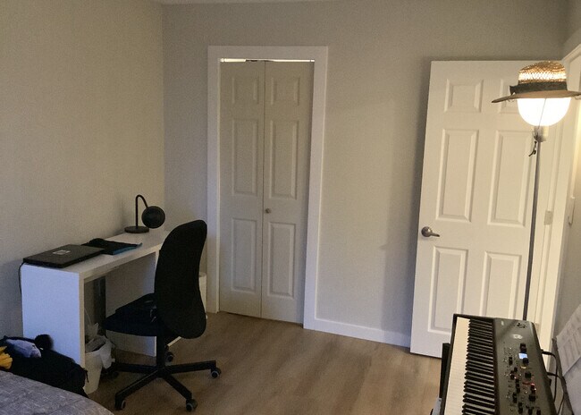 Photo du bâtiment - 1959 Purcell Way