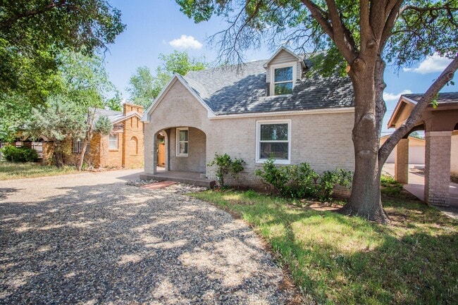 Foto del edificio - 2431 20th St