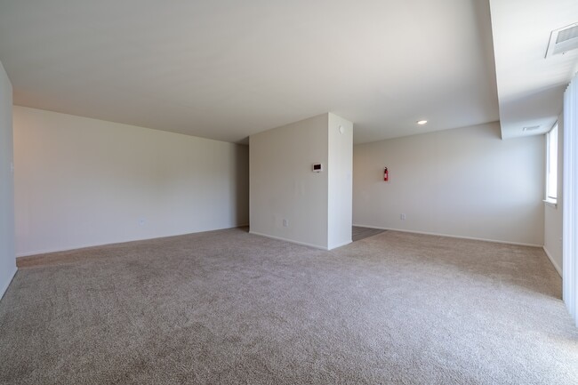 Building Photo - Quakertown West Apartment Homes