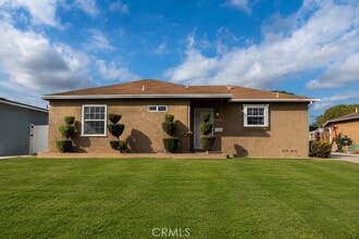 Building Photo - 14043 Mystic St