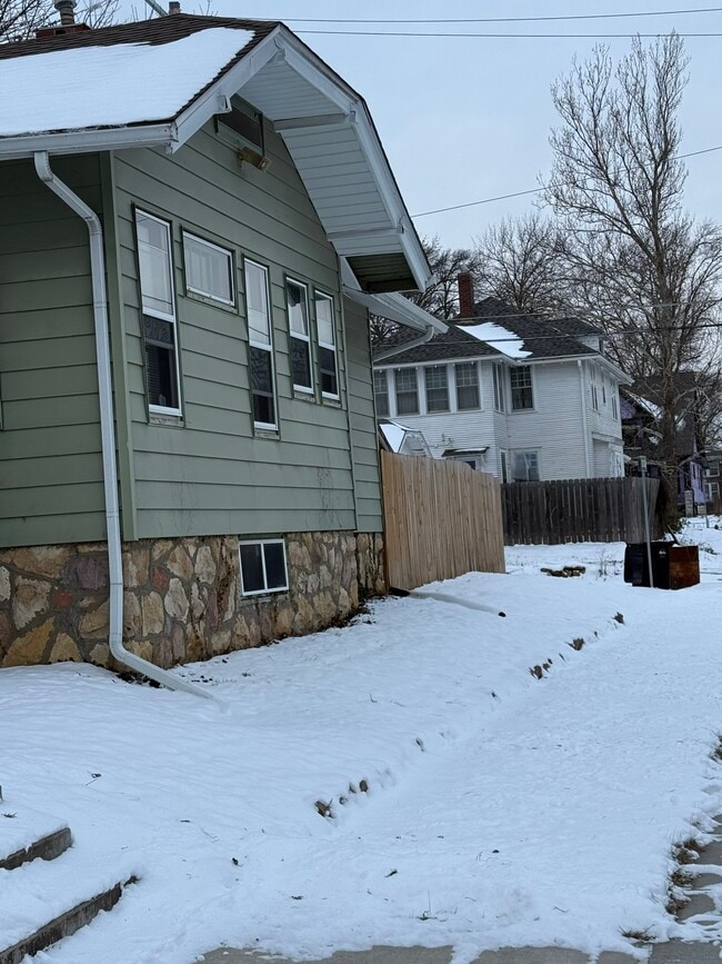 Foto del edificio - 1201 SW Garfield Ave