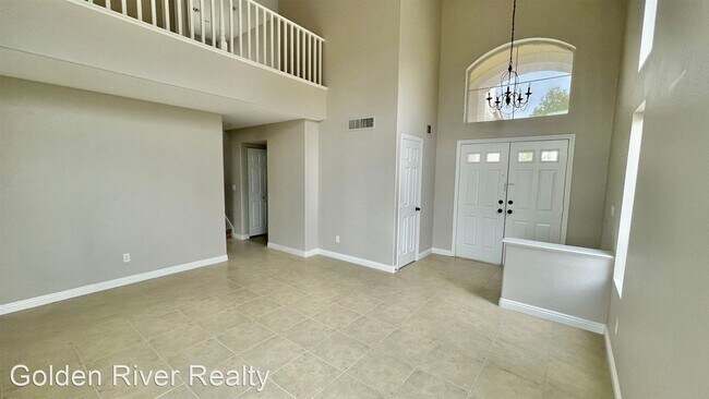 Building Photo - 3 br, 2.5 bath House - 4406 Kalamazoo St