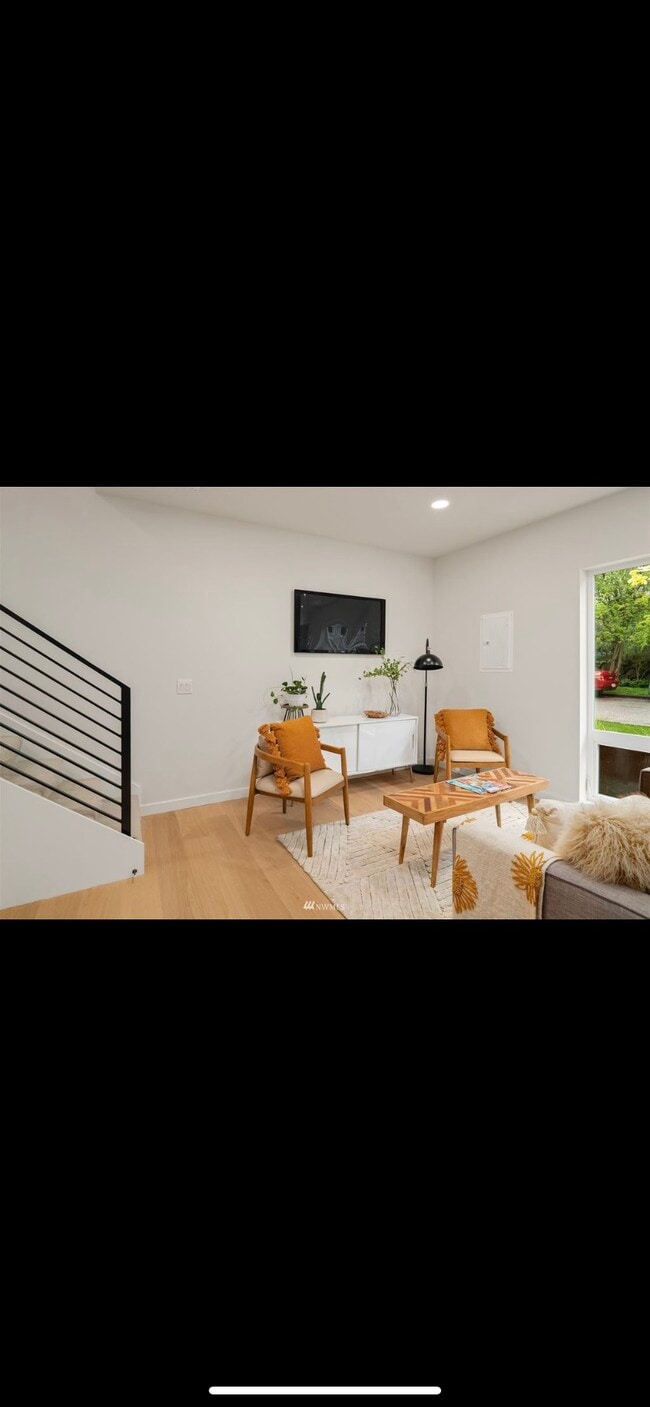 Building Photo - 4601 Burke Ave N
