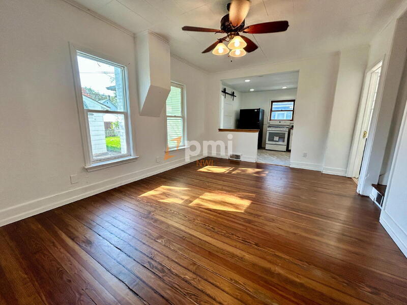 Foto principal - 151 S Dickson St