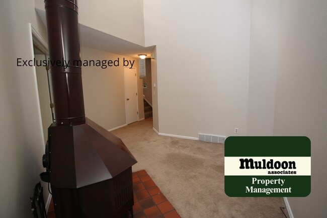 Building Photo - 4543 Castlepoint Dr