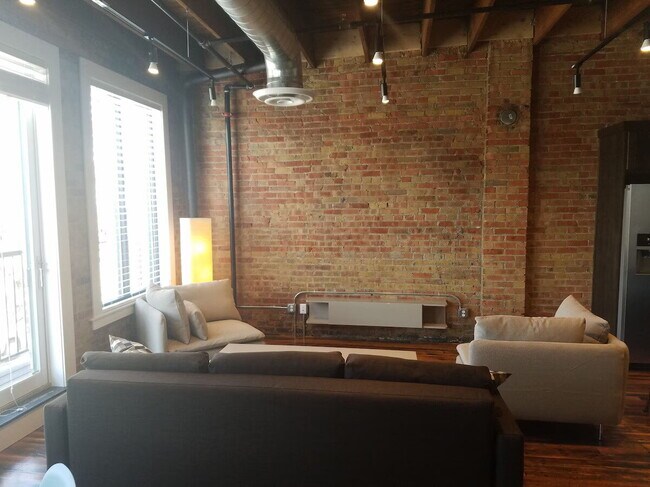 Foto del edificio - 2238 Washington Blvd