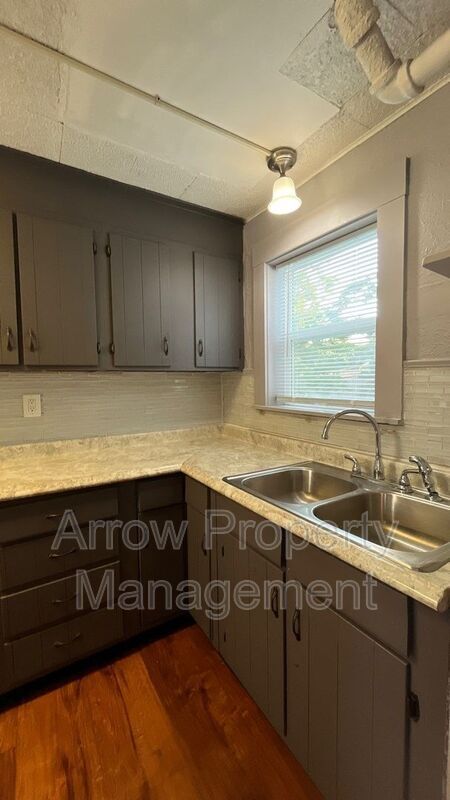 Foto del edificio - 1215 Peach St