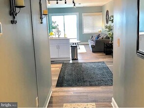 Building Photo - 5230 Breezy Point Rd