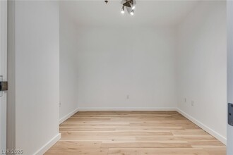 Building Photo - 4575 Dean Martin Dr