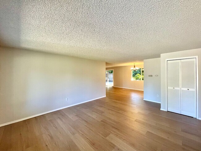 Foto del edificio - Great Home for rent