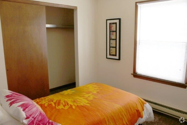 Bedroom - Westgate Apartments