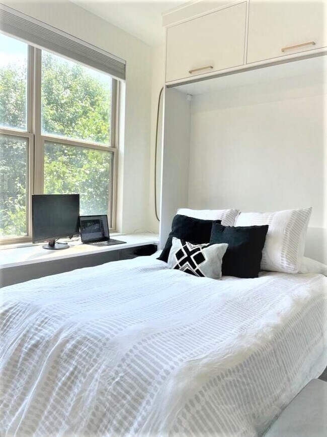 Foto del edificio - 1244 W Monroe St