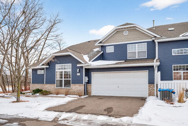 Foto del edificio - 475 Hickory Ln N