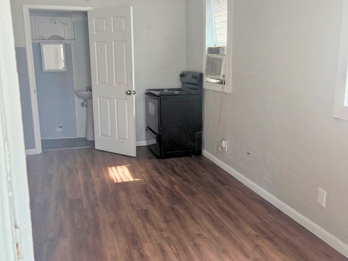 Foto del edificio - 8215 Stoner Rd