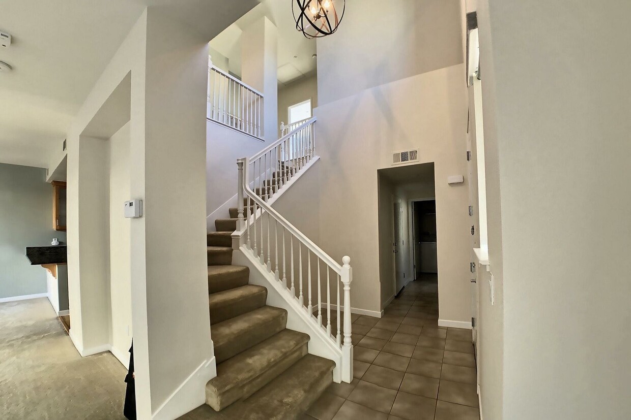 Foto principal - Townhouse with Fantastic Floor Plan at Mar...