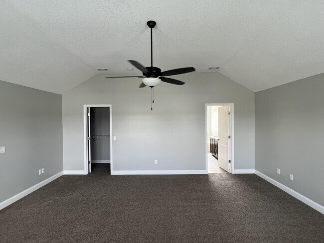 Building Photo - 265 Rutledge Dr