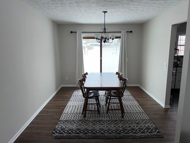 Foto del edificio - 3452 Kalurah St NE