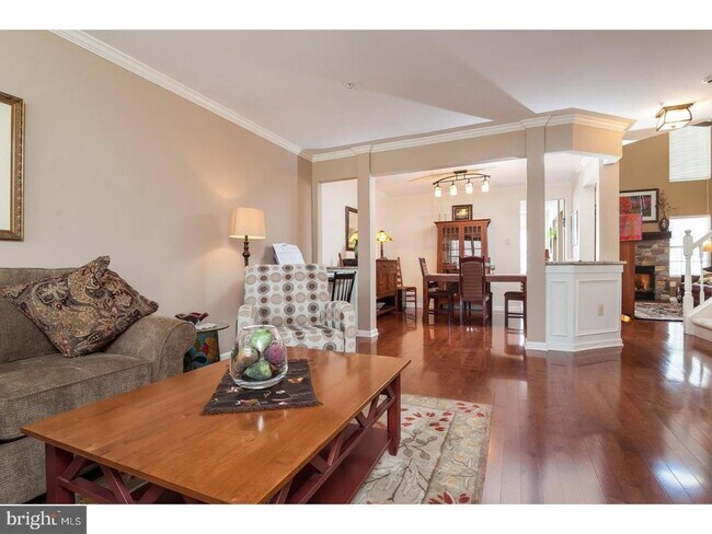 Foto del edificio - 517 Waterford Ct