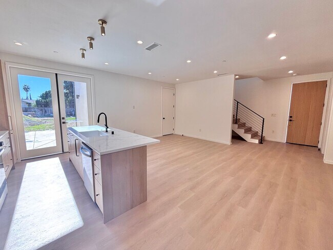 Building Photo - 17852 Saticoy St