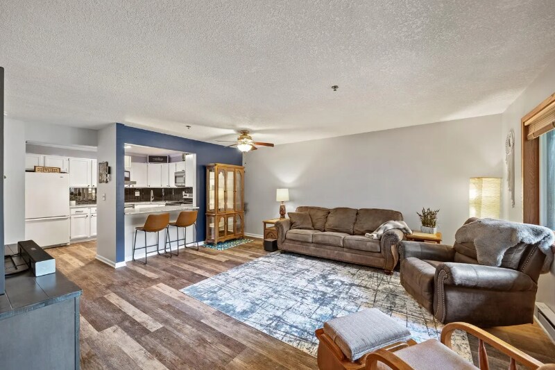 Primary Photo - 2100 Ridge Dr
