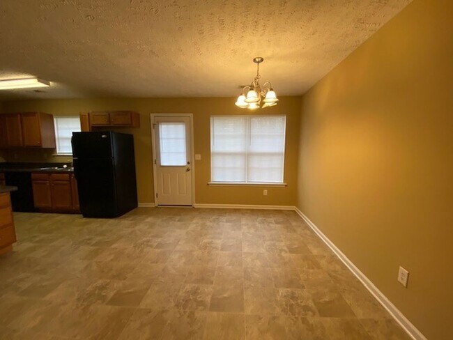 Building Photo - All brick Rental Home