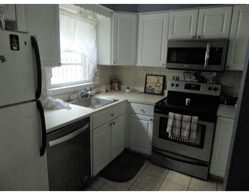 Foto del edificio - 8 Tuck Farm Rd