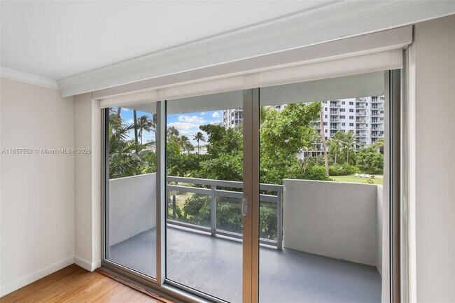 Foto del edificio - 1500 Bay Rd