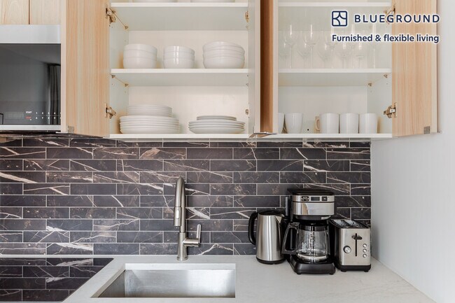 Foto del edificio - 10 St Marks Pl