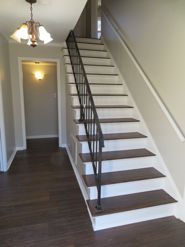 Building Photo - Two Story Colonial in Hampton