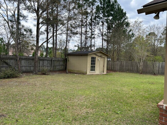 Building Photo - 912 Mandarin Dr