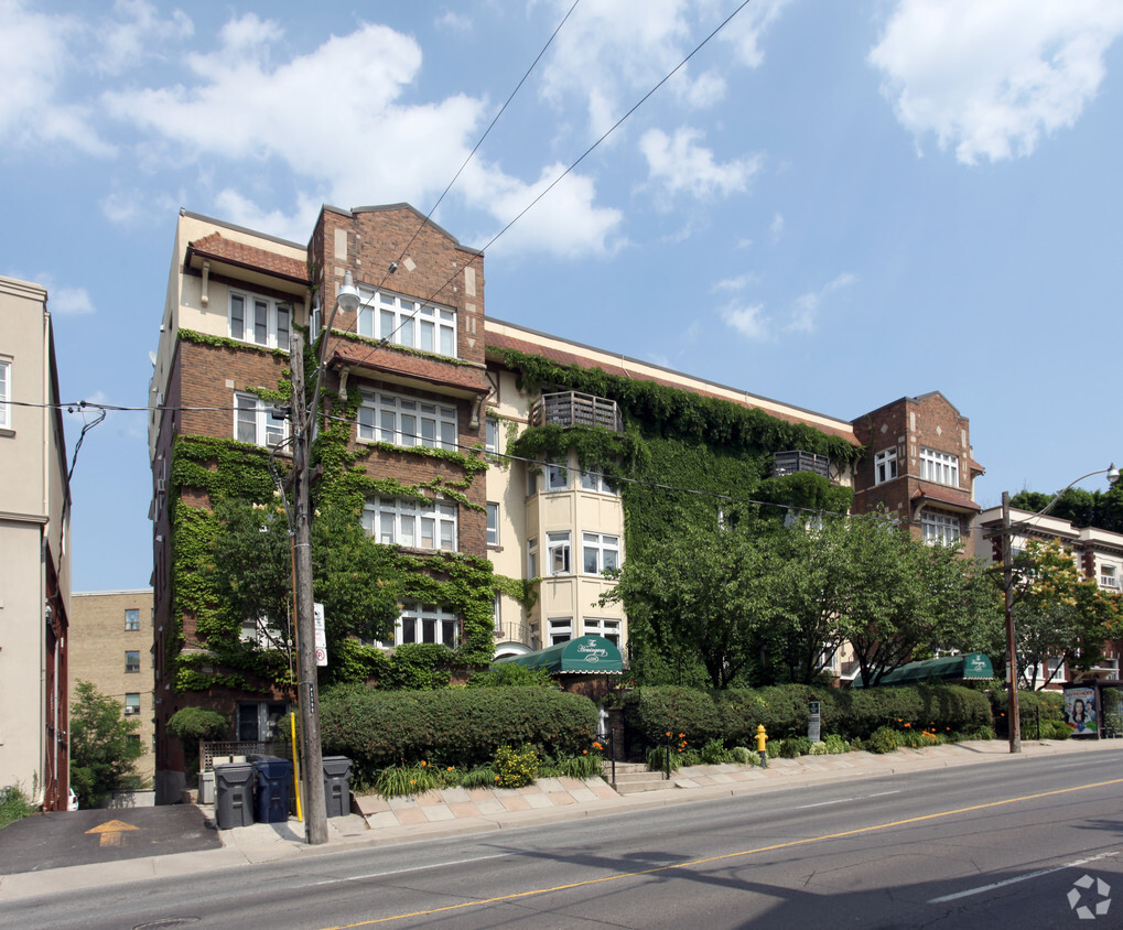 Building Photo - The Hemingway