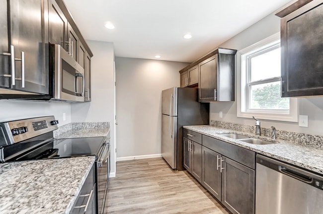 Interior Photo - Ledgestone Townhomes